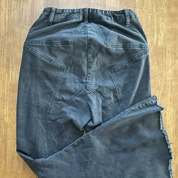 Arula Black Flare Pants Size 10 - Picture 3 of 9